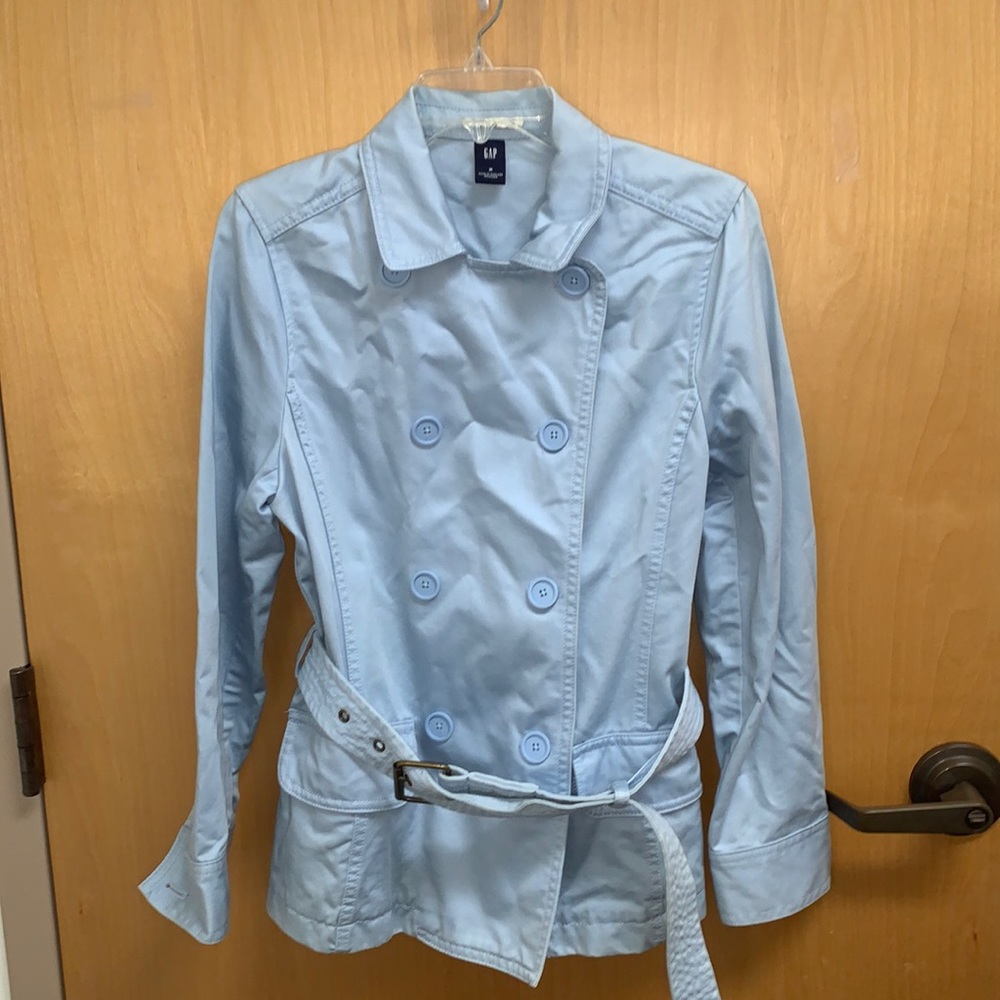 Super cute and trendy Gap jacket